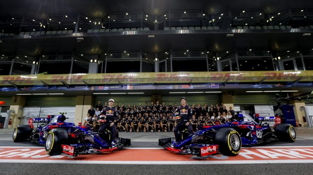 爱游戏在线-红牛车队轻取法拉利，塞恩斯惊艳四座的简单介绍